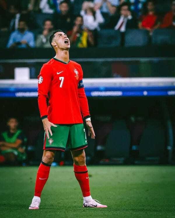 ảnh ronaldo 14