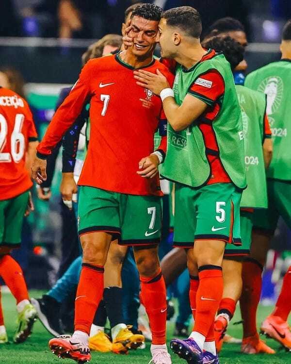 ảnh ronaldo 17