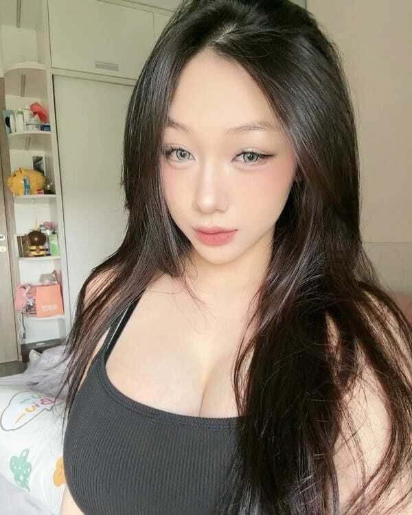 ảnh trần hà linh 18