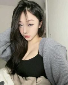 ảnh trần hà linh 19