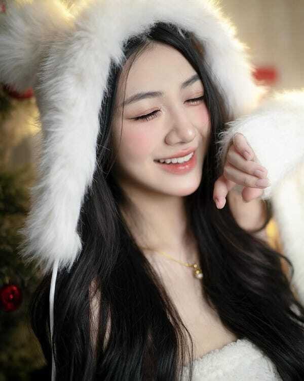 ảnh trần hà linh 25