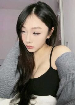 Load 88+ ảnh Trần Hà Linh Full HD phù hợp làm hình nền và avatar