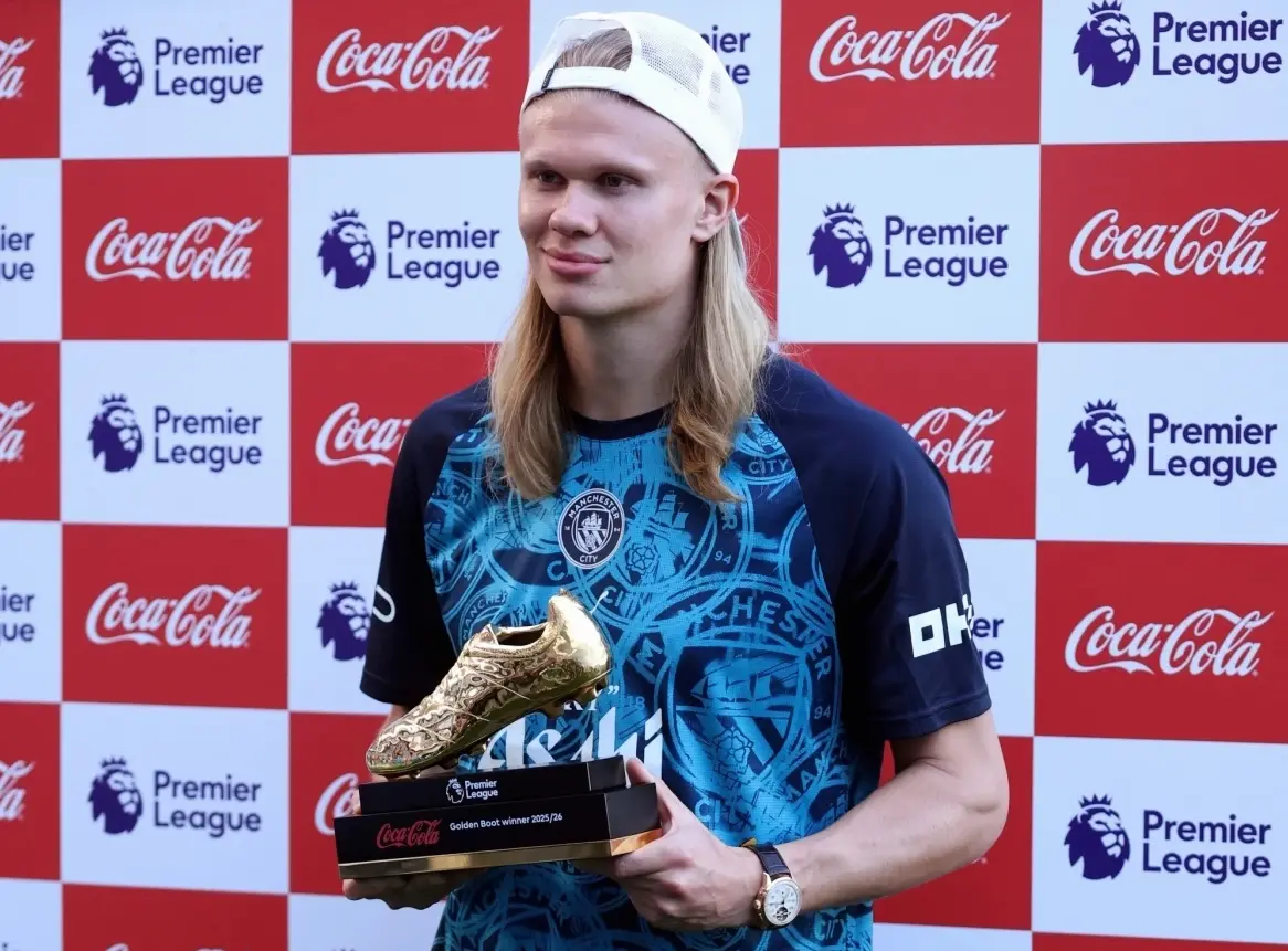 Erling Haaland ăn mừng bàn thắng
