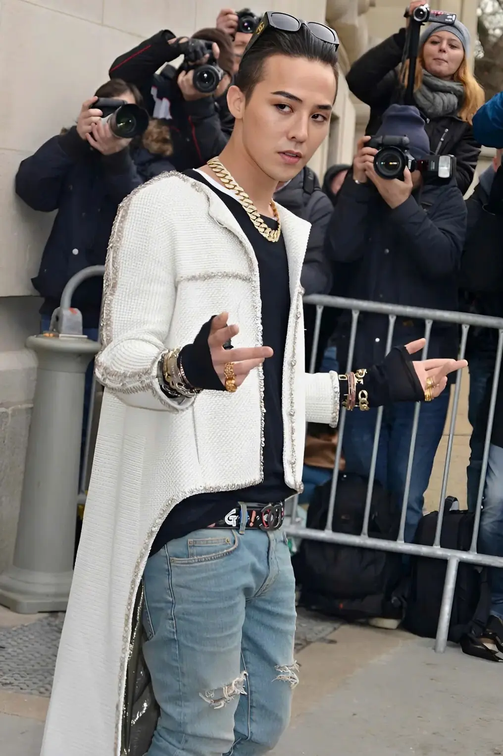 G-Dragon với phong cách thời trang ấn tượng