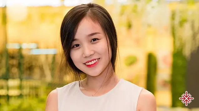 Hình ảnh cận mặt xinh đẹp của Cindy Lư