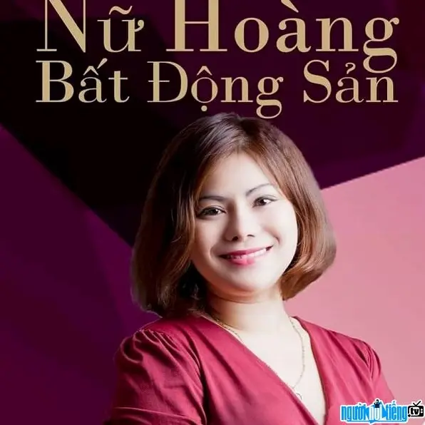 Hình ảnh Hoàng Kim Dung trong một buổi họp báo