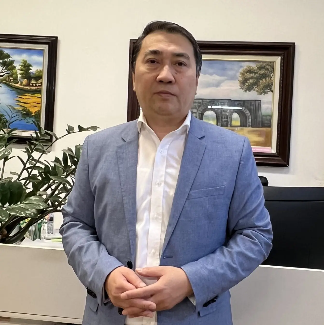 Hình ảnh làm việc của Tiến sĩ Lê Trung Khoa