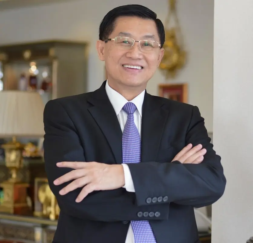 Jonathan Hạnh Nguyễn là ai? Hé lộ chân dung “Vua hàng hiệu”! - Hình ảnh bài viết