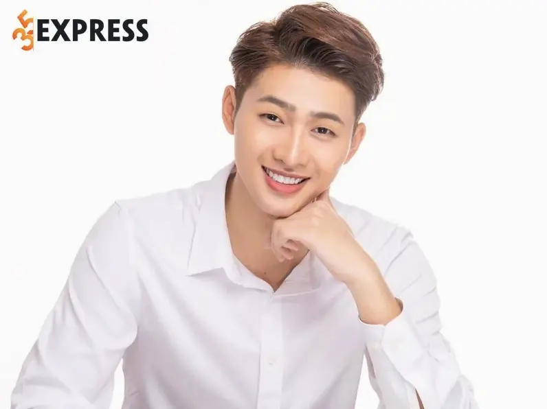 Nhâm Phương Nam và ekip sản xuất