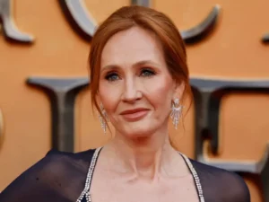 tac-gia-cua-harry-potter-la-ai-he-lo-ve-jk-rowling_616