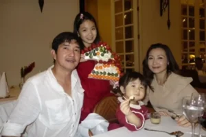 ai-la-chong-dien-vien-khanh-huyen-he-lo-cuoc-song-hon-nhan-v_219