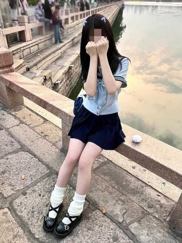 ảnh gái k8 che mặt 30