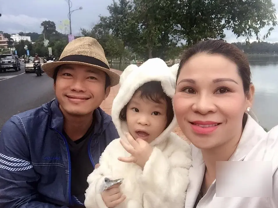 Hoa hậu Hà Kiều Anh và chồng doanh nhân