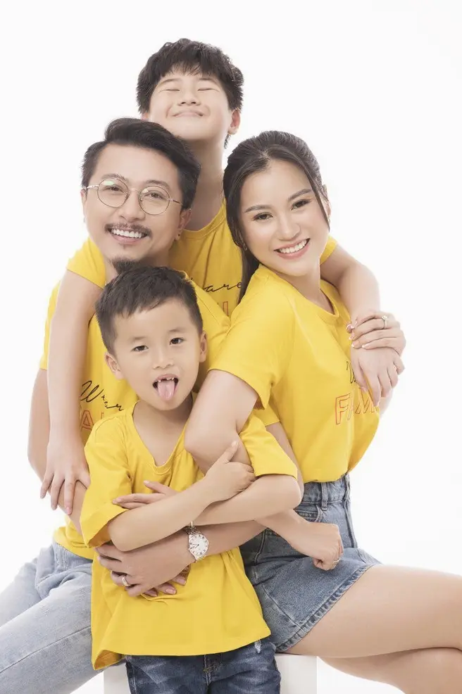 Hứa Minh Đạt và vợ