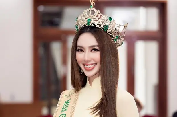 Nguyễn Thúc Thùy Tiên trong trang phục dân tộc
