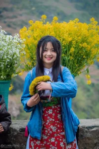 phung-phinh-la-ai-he-lo-cuoc-song-va-su-nghiep-cua-hot-girl-_815