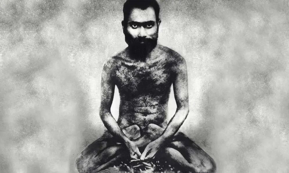 Sadhguru trong một buổi thiền định