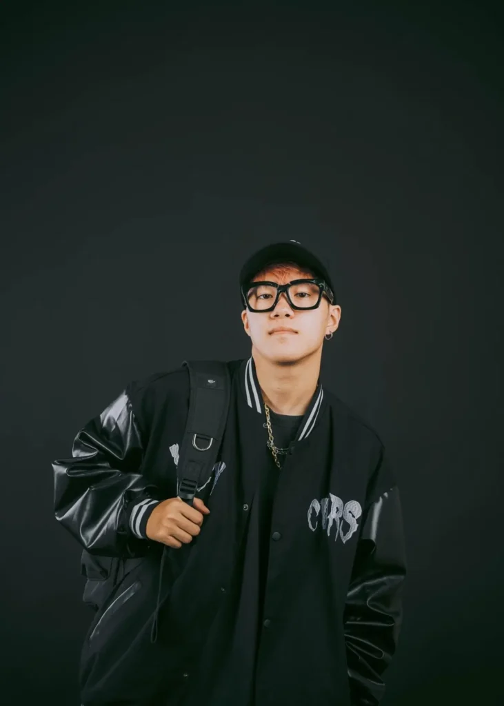 Streamer KC Là Ai? Hé Lộ Danh Tính Nam Streamer Đình Đám - Hình ảnh bài viết