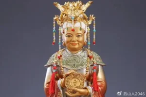 tay-vuong-mau-la-ai-kham-pha-nu-than-quyen-nang-trong-than-t_835