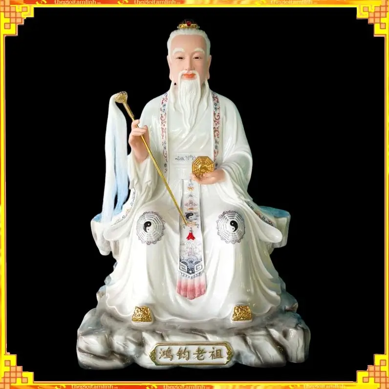 Tượng Hồng Quân Lão Tổ uy nghiêm